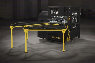 MAQUNA SEM-AUTOMATCA DE LMPEZA DE SUPERFCE Y DE ANGULOS DE PVC CON SSTEMA DE CONTROL PLC EVOO-IVSA